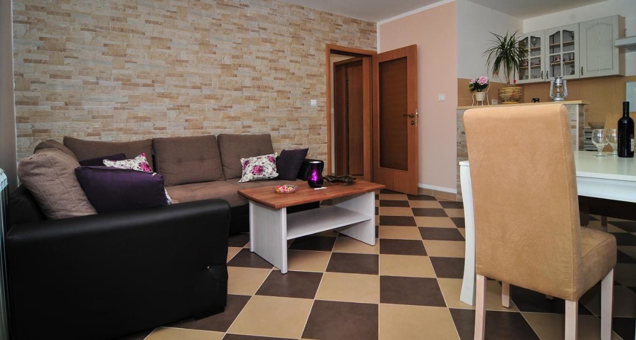 Апартаменты Apartment Elena Тиват
