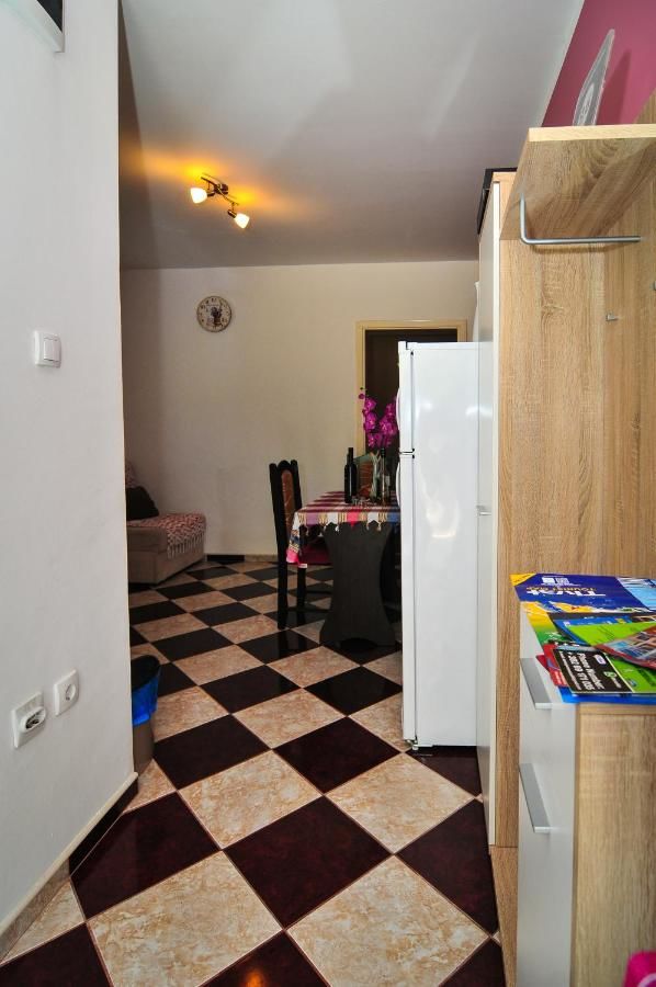 Апартаменты Apartment Elena Тиват