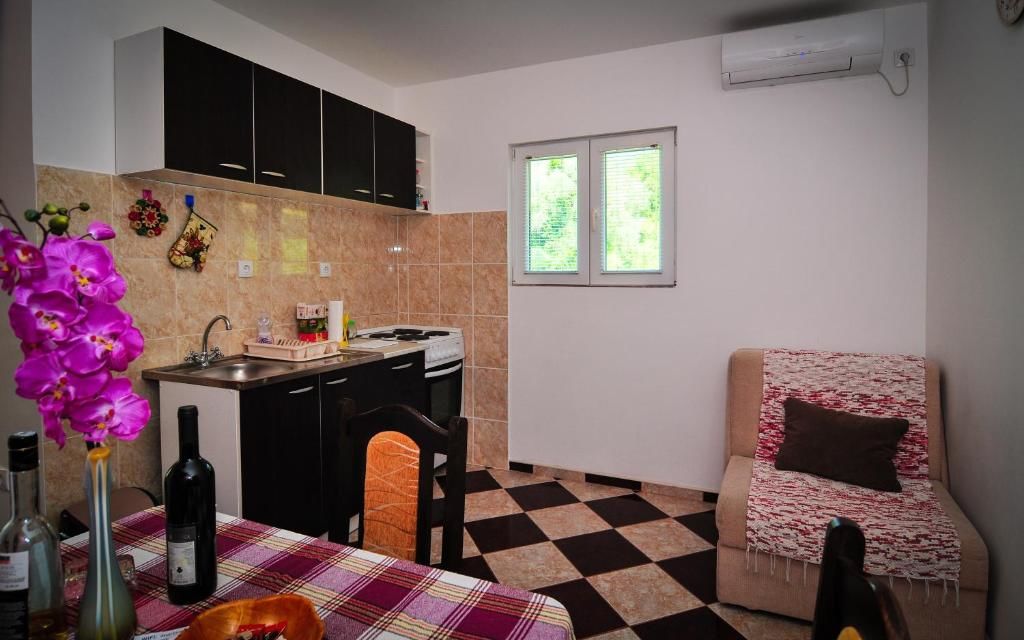 Апартаменты Apartment Elena Тиват